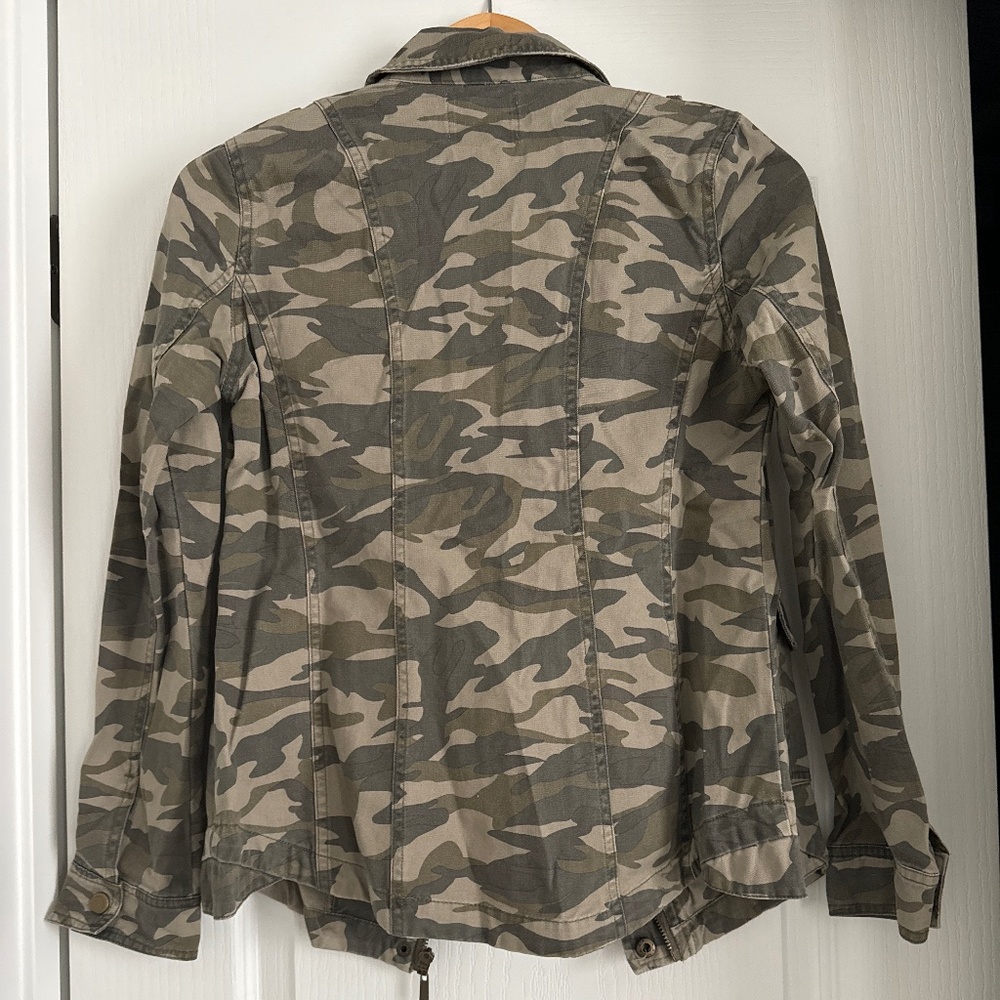 Camo Shacket - Picture 3 of 4